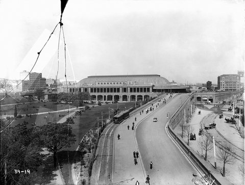 Approach to Central Railway, 1900, 1880–1923
