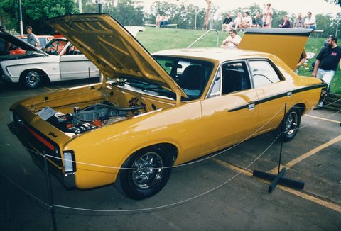 Chrysler Valiant VH Pacer, 1998