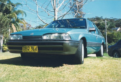 1986-1988 Holden Commodore (VL) Executive Turbo sedan, 1986–88