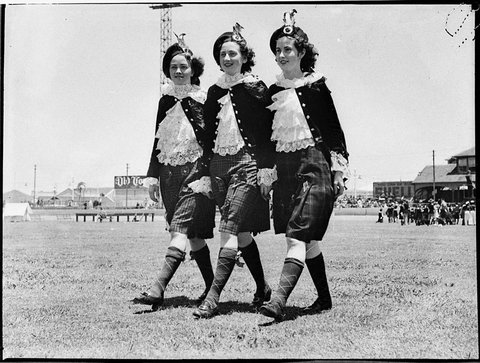 Highland Gathering, New Year's Day, Sydney Showground, 1 January 1937 - photographer Sam Hood
