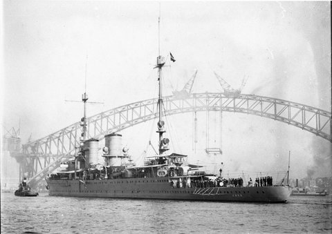 The "Java", a warship of the Dutch East Indies, berthing with the Sydney Harbour Bridge as a background, ca. 1930 - Ted Hood