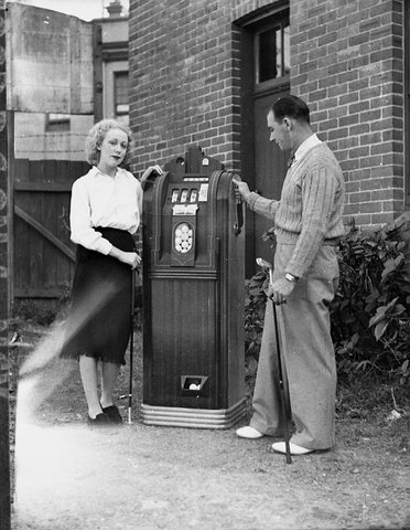 Patent golf machine (taken for Conimatti), 2 April 1938, by Sam Hood