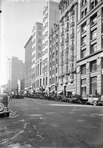 Martin Place; Commonwealth Bank, Hotel Australia, between 1933-1939 - photographer Hall and Co, 1933–39