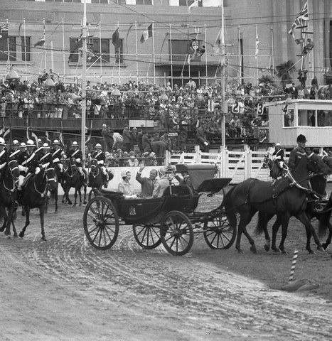 Royal family of Great Britain tour for the Captain Cook Bi-Centenary Celebrations visit to the Royal Easter Show, Sydney Showground, 30 Mar 1970 - photographer Maurie Wilmott