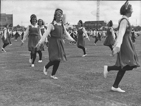 Saint Patrick's Day Pageant, 11-3-1939, by Sam Hood