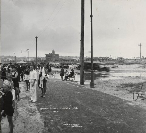 Bondi Beach, Sydney, 1922 - photographed by R. P. Moore