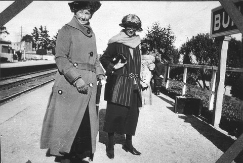 Mrs Brightwell and her daughter, Amy Brightwell, of Parsley Bay, in Bundanoon. Unknown photographer, c. 1920