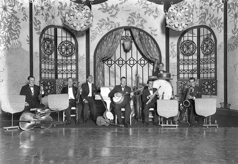 The Syd Roy Lyricals dance band, Wentworth Hotel, Sydney, 1929 - Sam Hood