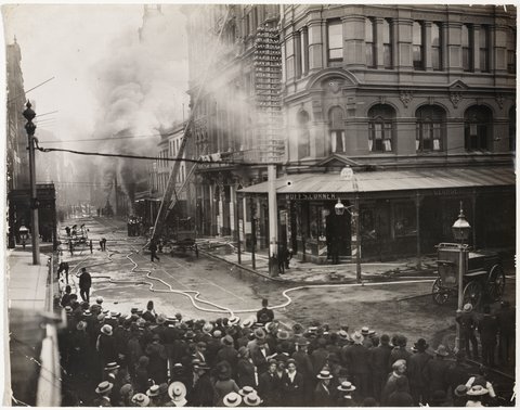 Her Majesty's Theatre Fire, Sydney, March 1902 - photographer unknown