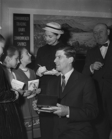 Arrival of Margot Fonteyn in a Dior outfit at Mascot, Sydney, May 1957 - Australian Photographic Agency