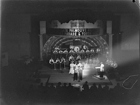 2GB Palmolive "Star Parade and Youth Show", Trocadero (taken for Mr Oswald Anderson, George Paterson Ltd), 29 July 1941