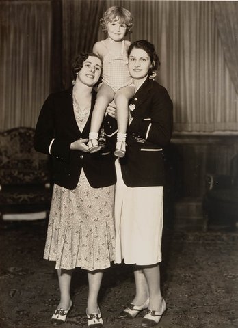 Australian Olympians Eileen Wearne and Clare Dennis with Jacquie Lyn of the 'Our Gang' Show, Los Angeles, 1932 - unknown photographer