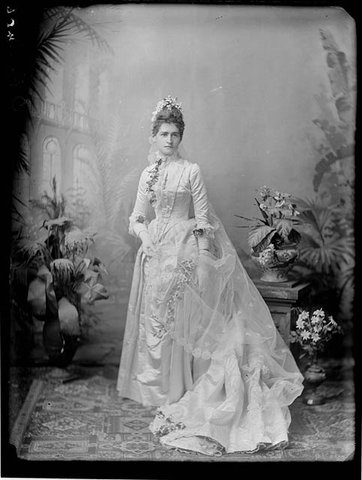 Mrs Hare ca. 1874-1908 - Freeman Studio, Sydney, 1874–1908