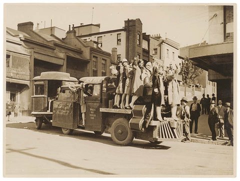 American women's jazz band "Ingenues" and the "Trackless Train", Sydney, late 1920's - Sam Hood, 1920s
