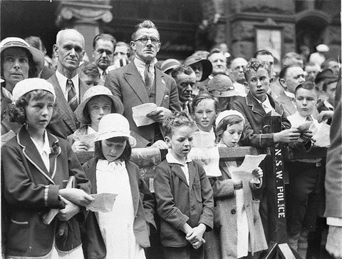 Armistice at the Cenotaph, Martin Place, Sydney, 1934 - photograph by Sam Hood