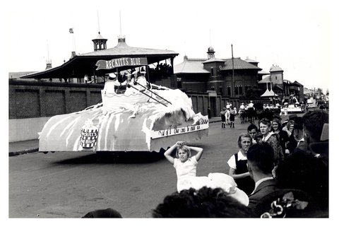 Reckitt’s Blue float- “Australia's March to Nationhood” Australian 150th Anniversary Celebration, 1938