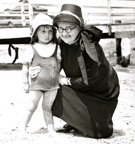 Salvation Army picnic Clifton Gardens cropped, 1936