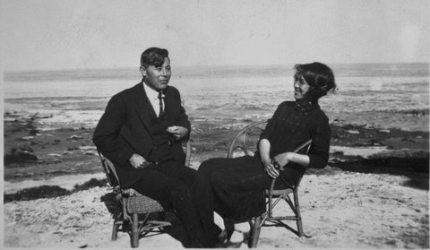 William James Nomchong and Ellen Nomchong, overlooking the ocean, Clovelly, N.S.W., 1927