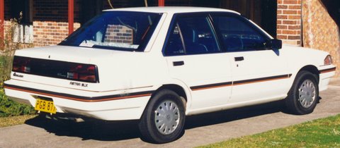 1987-1989 Holden Astra (LD) SLX sedan, 1987–89
