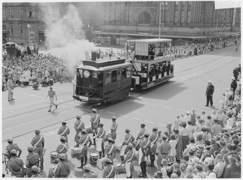Parade along George Street for Waratah spring festival, 13 October 1959 - unknown photographer