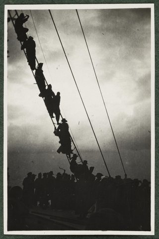 Our last glimpses of Sydney – Passing Heads October 18th 1914
