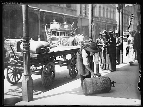 Streetscenes, from Frederick Danvers Power - photonegatives, 1898 - 1926, 1898–1926