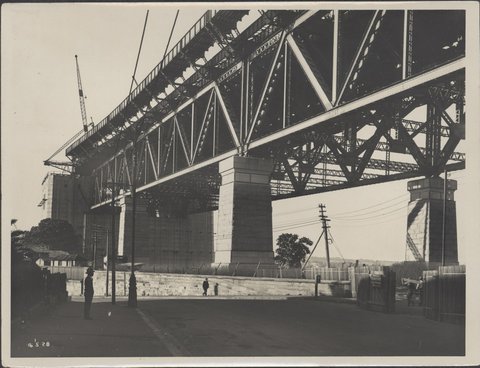 Southern approach platform of the Sydney Harbour Bridge, 1928