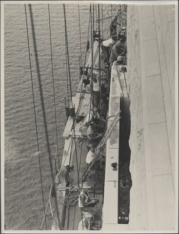Cleaning the granite pylons on the Sydney Harbour Bridge, 1932