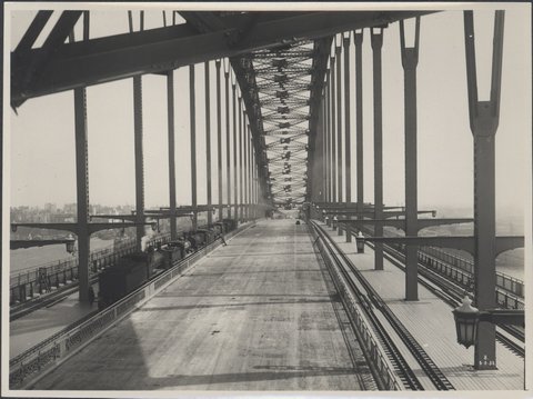 Harbour Bridge main deck with steam trains and tenders, 1932