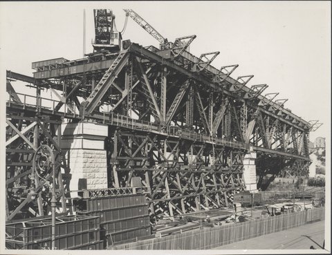 Construction of Span Two of the southern approach to the Sydney Harbour Bridge, 1927