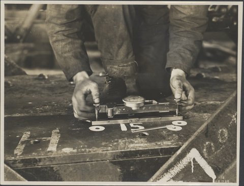 Strain guage instruments used in the construction of the Sydney Harbour Bridge, 1929