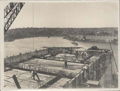 Construction of main platform to the southern approach of the Sydney Harbour Bridge, 1928