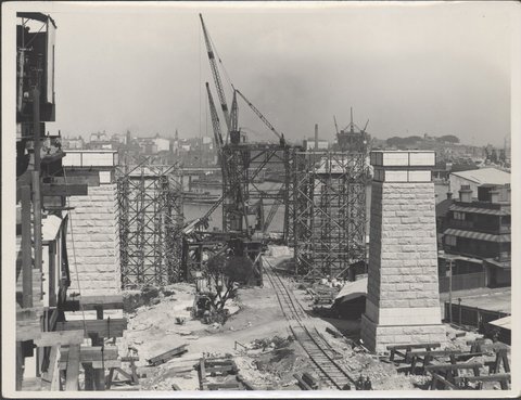 Construction of the northern piers of the Sydney Harbour Bridge, 1927