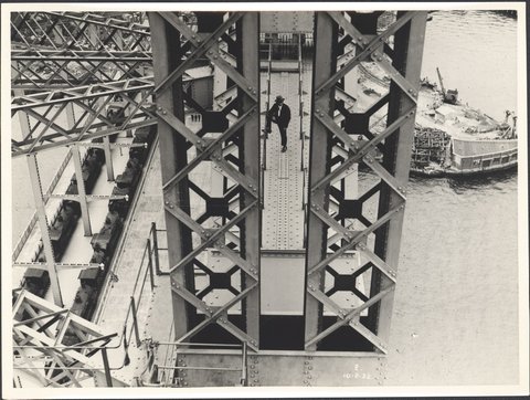 Steam trains on Harbour Bridge, 1932