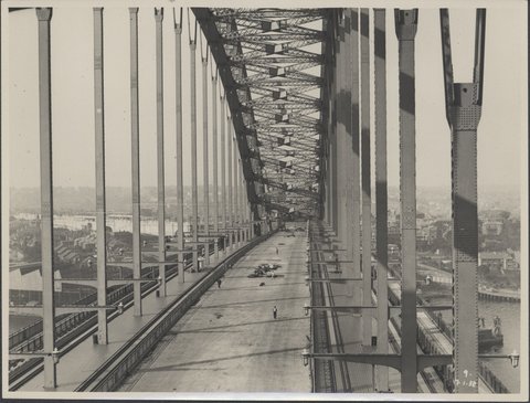 The middle of the Sydney Harbour Bridge looking north, 1932