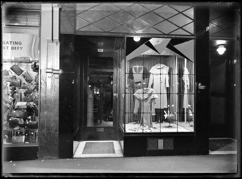 Women's clothing store 'des Notions', 1930
