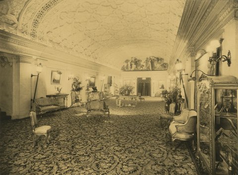 Dress circle foyer of Regent Theatre, Melbourne, 1924 - 1934, 1929