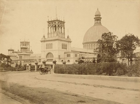 The Garden Palace- Macquarie Street entrance of the Garden Palace, 1880