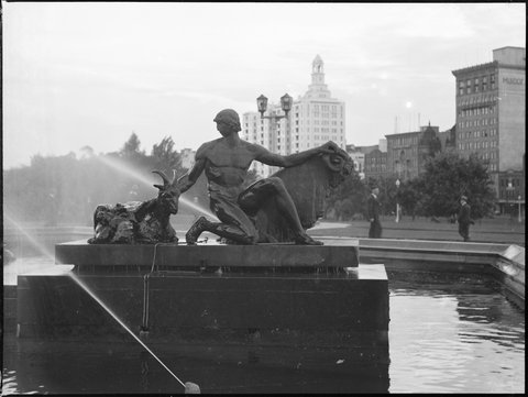 Archibald Fountain in Hyde Park, Sydney, 1930