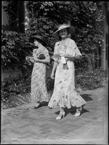 Two women racegoers at Warwick Farm racecourse, 1934