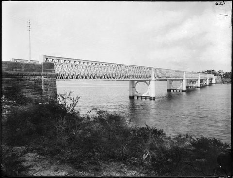 The first Gladesville Bridge, 1900