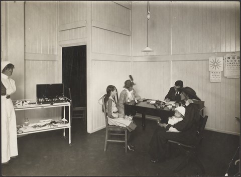 Doctor seeing patients at the General Treatment Clinic for School Children, Sydney, c. 1914