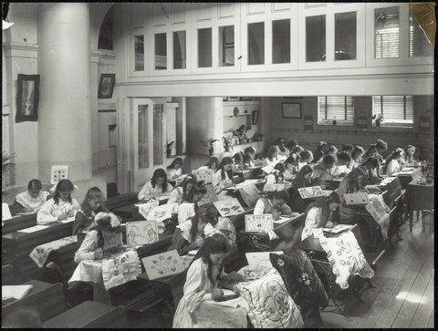 Fort Street Public School - (needlework class), c. 1910