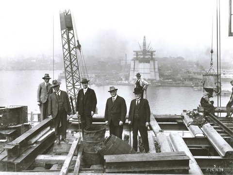 Visit of inspection - Sydney Harbour Bridge construction, c. 1928
