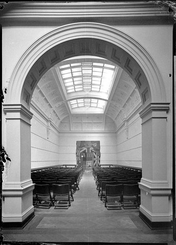 Art Gallery of New South Wales (set for a patriotic concert), October 1942 - Sam Hood