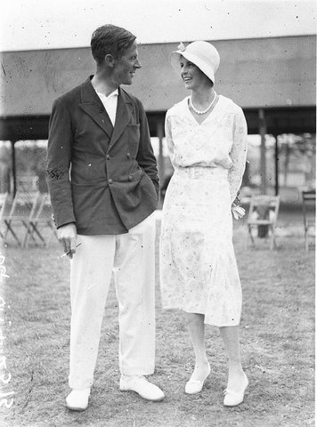 Captain William Chalmers (of HMAS Australia) and Sydney socialite Miss Rosemary Shepherd at a naval cricket match, Lyne Park, Rose Bay, January 193-, by Sam Hood, 1931