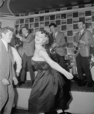 Sabrina doing the Twist, Peppermint Lounge, Sydney, January 1962 - Australian Photographic Agency