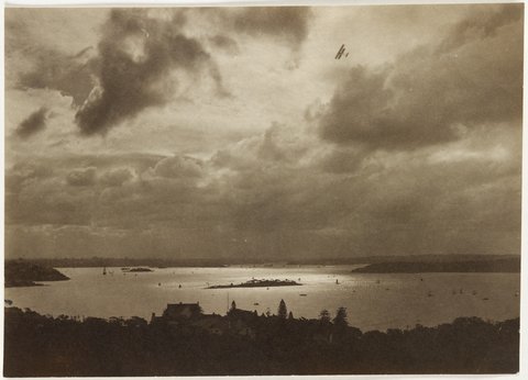 Harold Cazneaux photograph of Sydney city about 1920, c. 1920