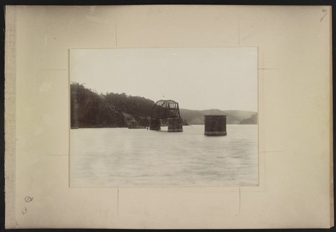 Span of Hawkesbury River Railway Bridge upon piers, New South Wales, Australia LCCN2016651646, 1888