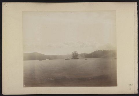 Span of Hawkesbury River Railway Bridge, New South Wales, Australia, on pontoon, en route to piers LCCN2016651649, 1888